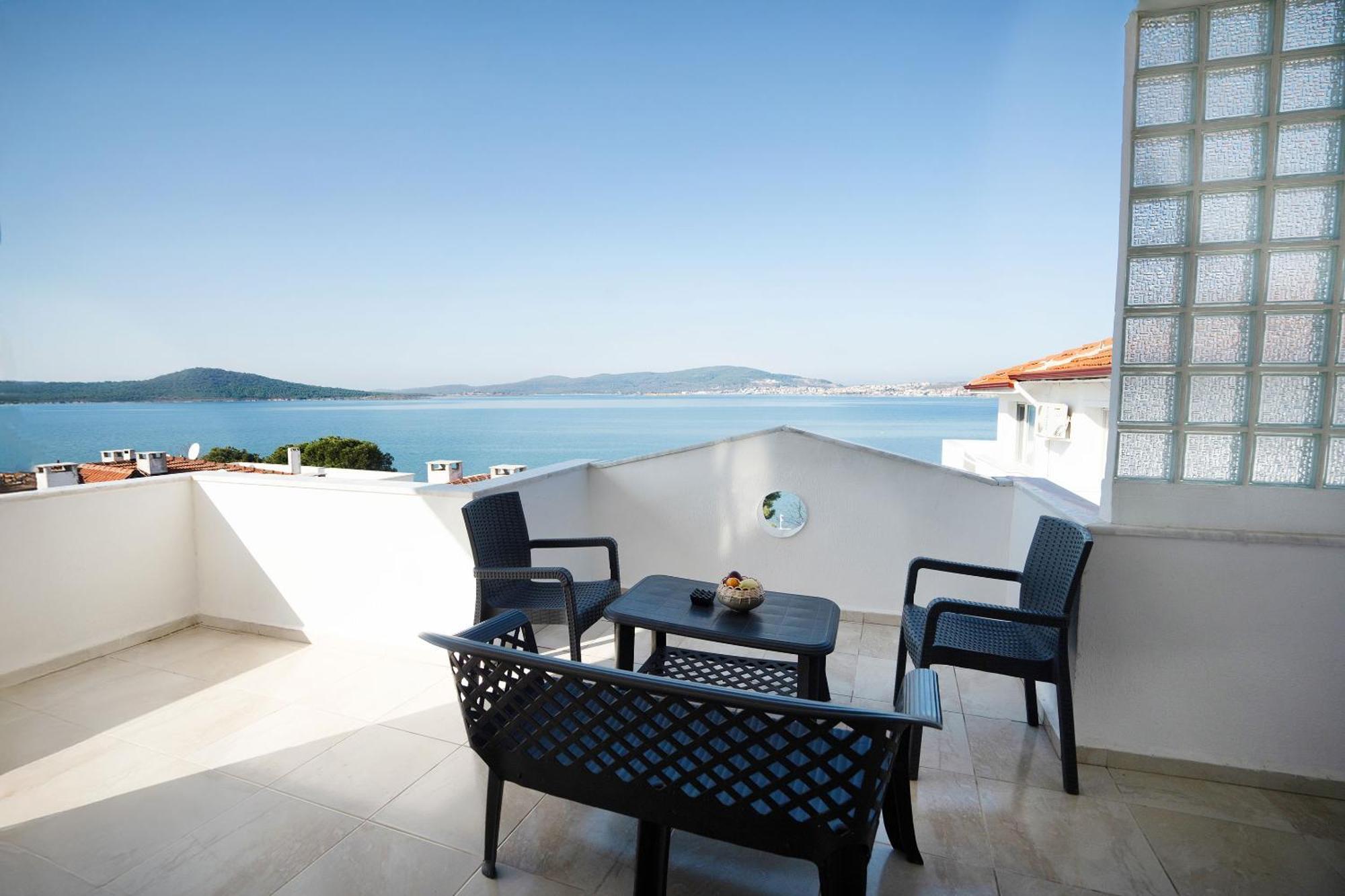 Camlik 87 Hotel Ayvalik Bagian luar foto