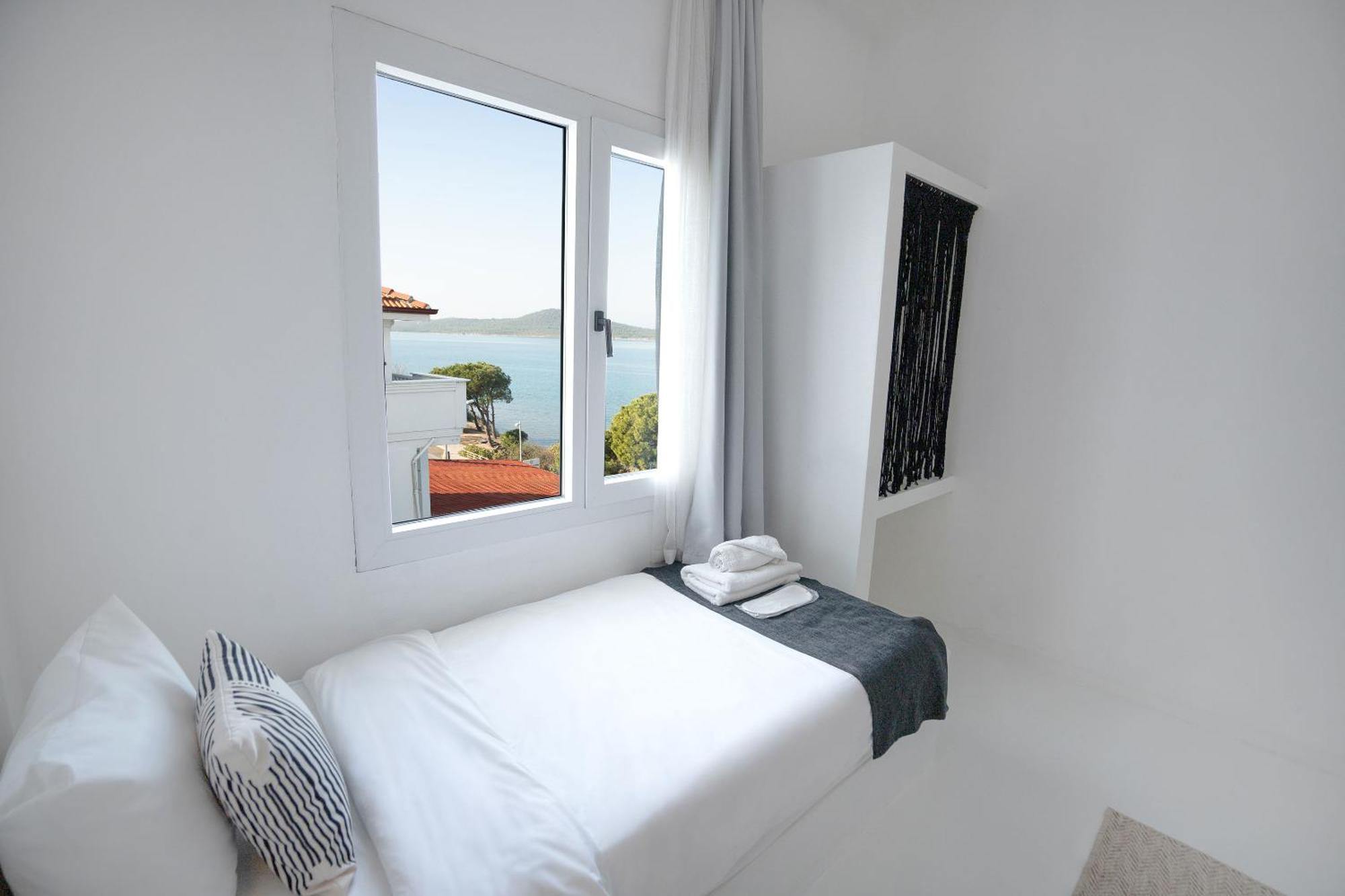 Camlik 87 Hotel Ayvalik Bagian luar foto