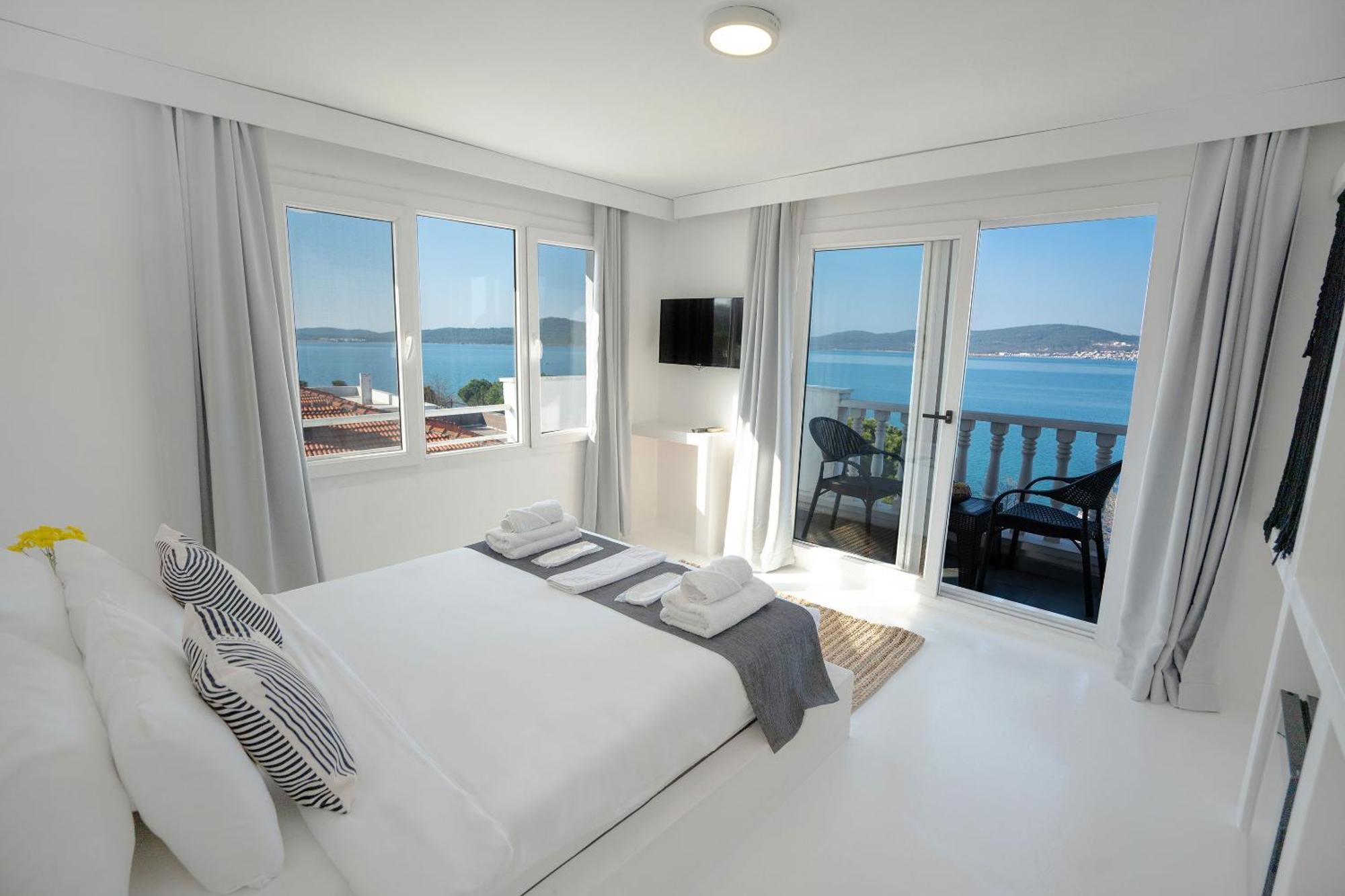 Camlik 87 Hotel Ayvalik Bagian luar foto
