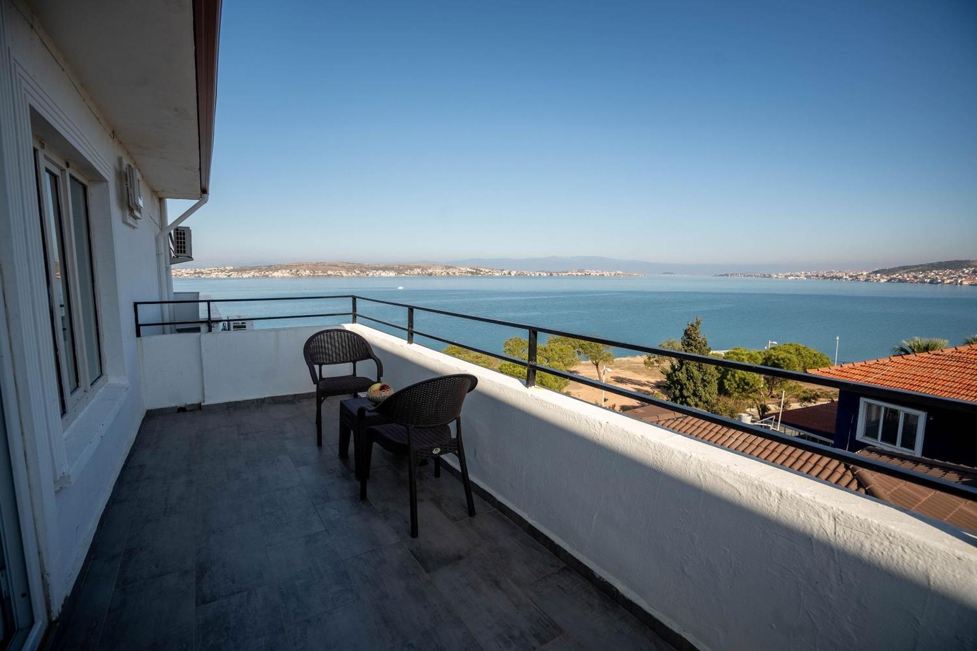 Camlik 87 Hotel Ayvalik Bagian luar foto