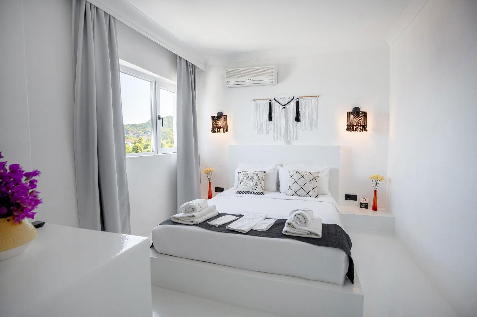 Camlik 87 Hotel Ayvalik Bagian luar foto