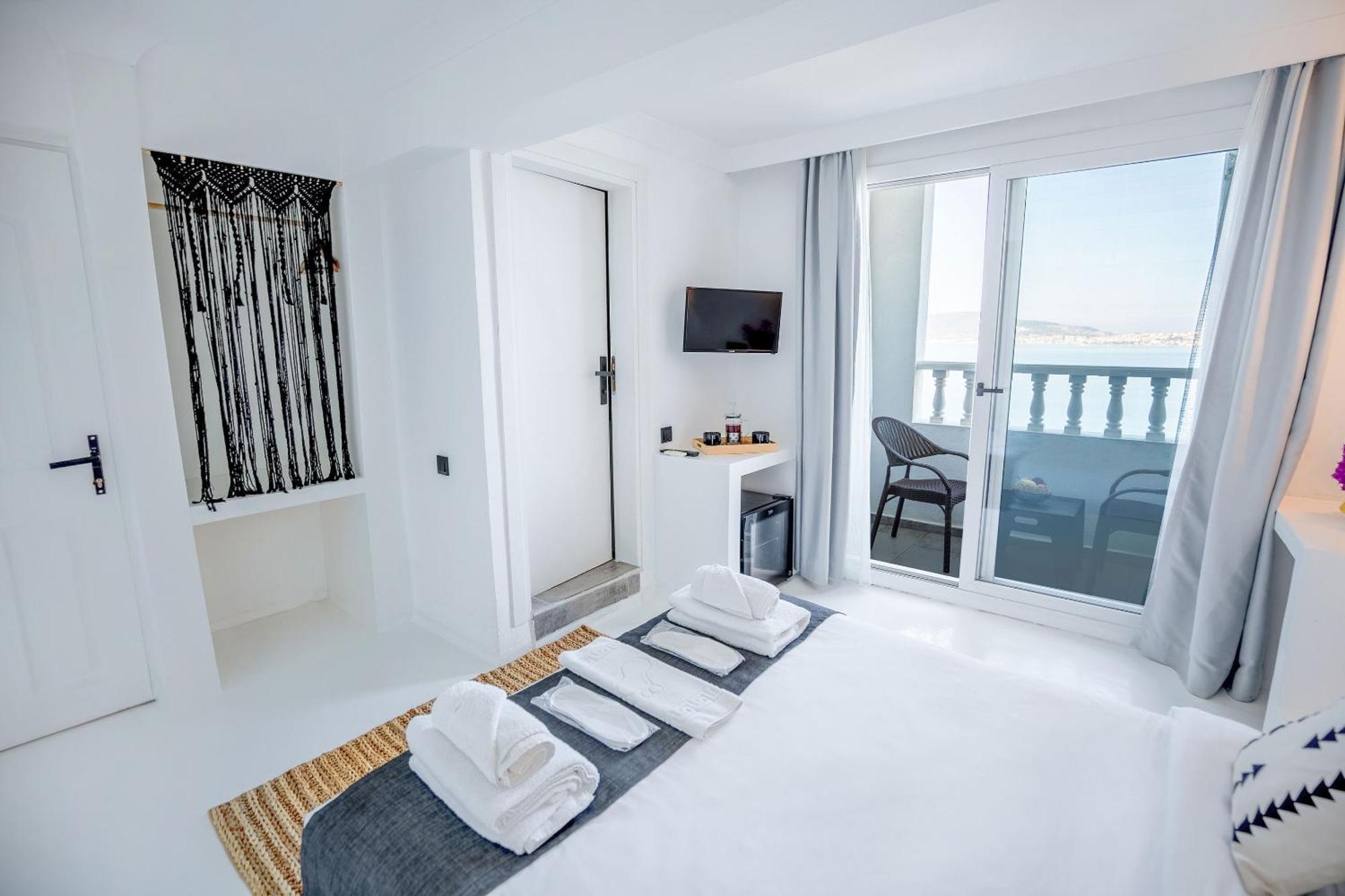 Camlik 87 Hotel Ayvalik Bagian luar foto