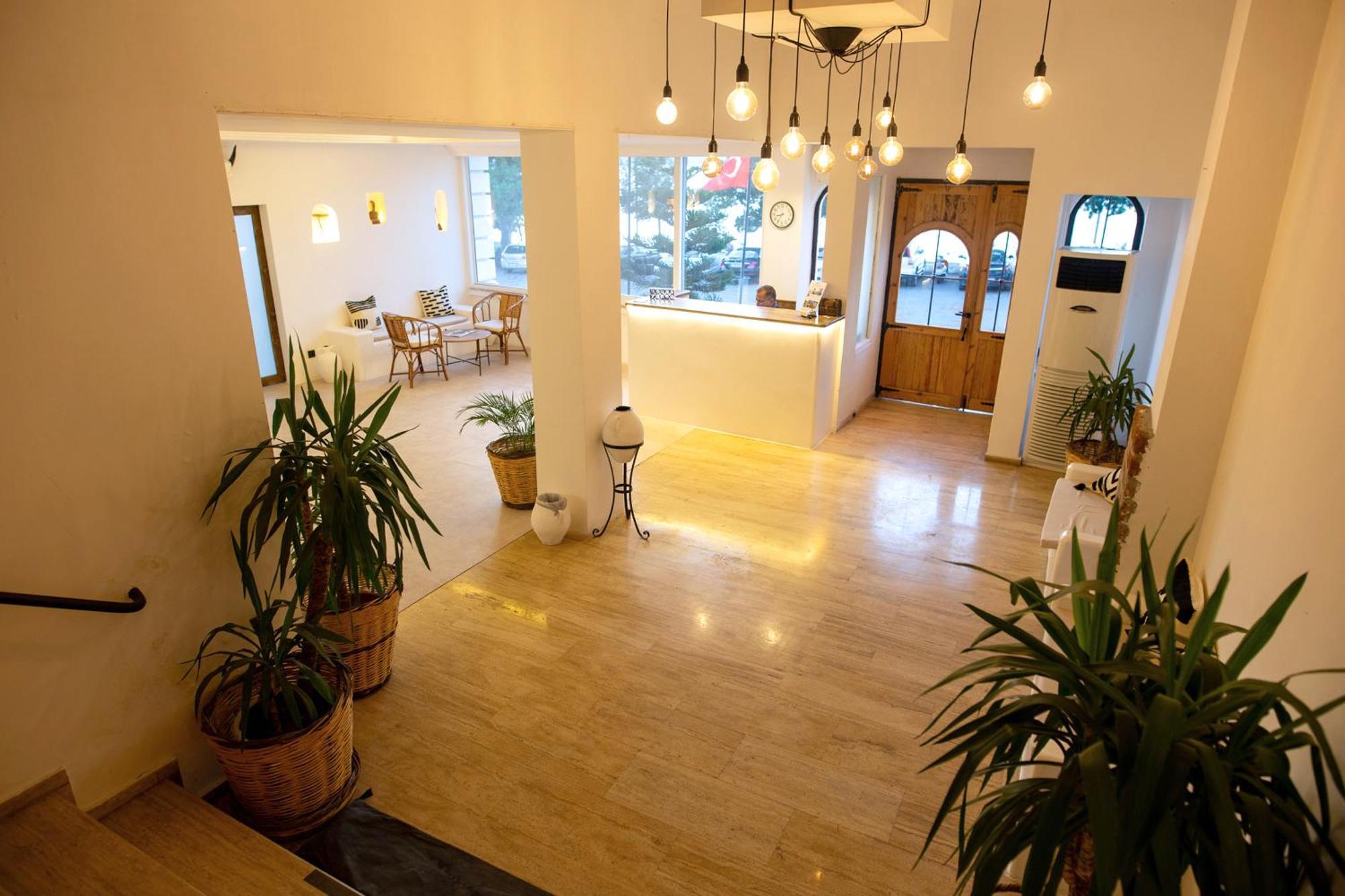 Camlik 87 Hotel Ayvalik Bagian luar foto